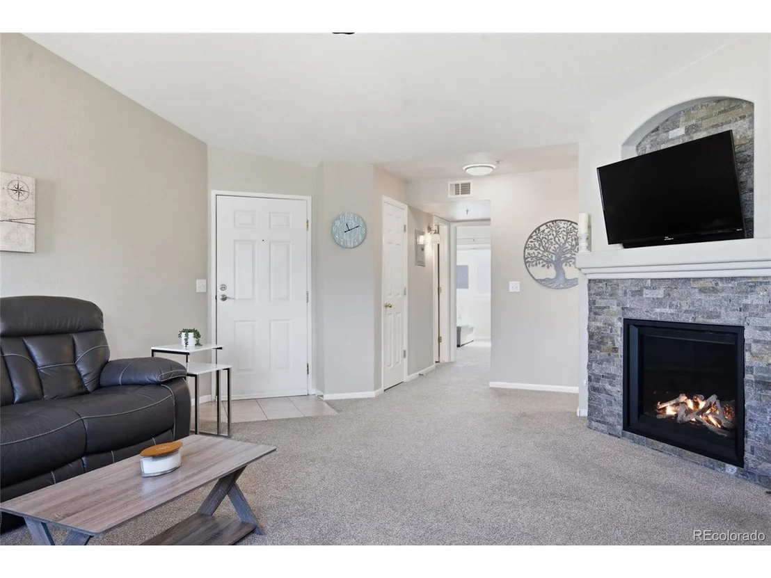 Photo of Unit 5 at 6840 Xavier Cir