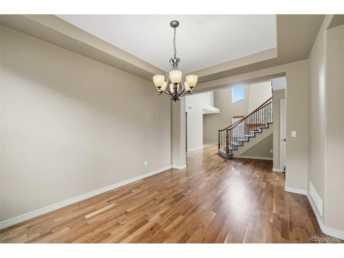 Photo of 10977 Glengate Cir