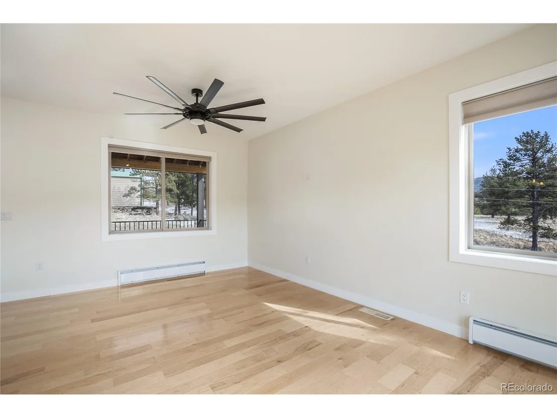 Photo of 142 Hackamore Dr