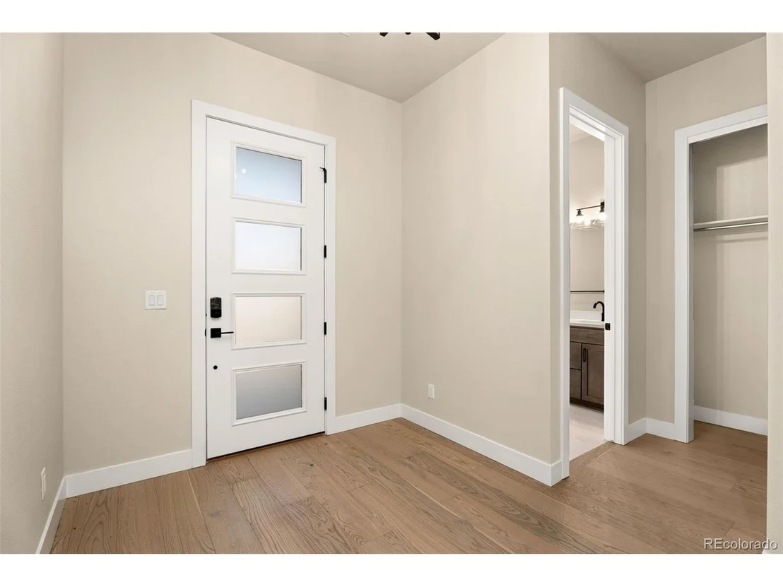 Photo of 1728 Barefoot Dr