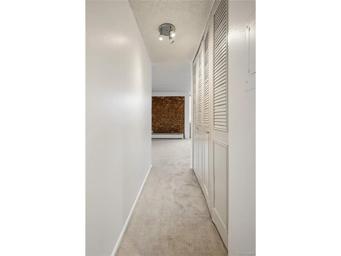 Photo of Unit 201 at 850 20th St