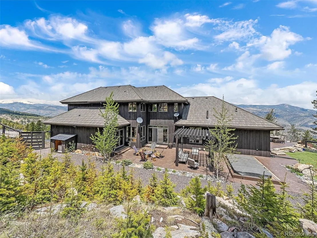 Photo of 221 Halter Way
