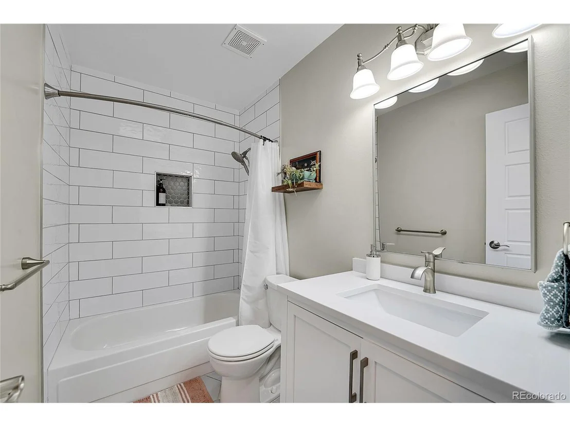 Photo of 9749 Meade Cir