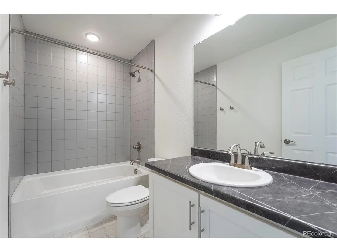 Photo of 4211 Riverwalk Cir