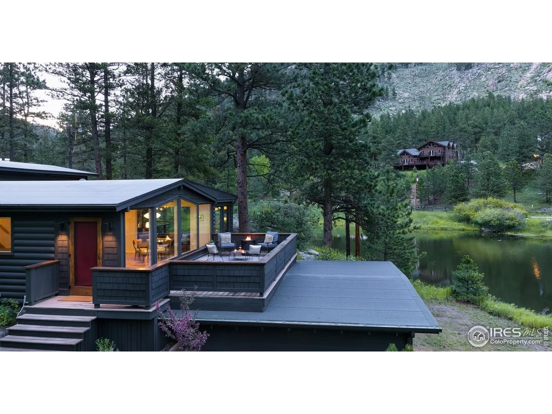 Photo of 451 Cedar Dr