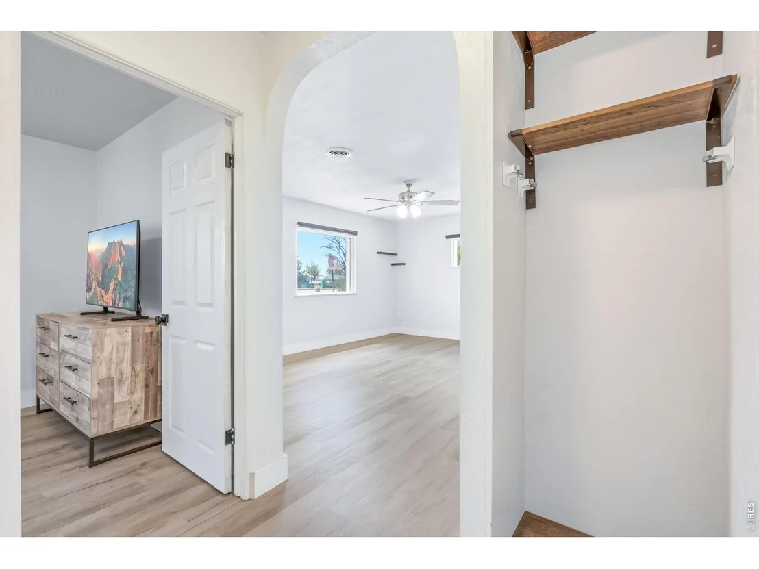 Photo of 147 E Park Ave