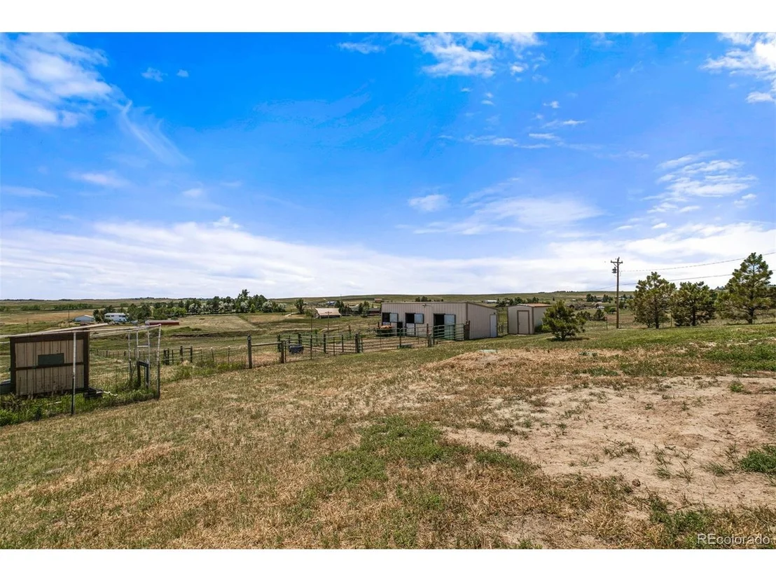 Photo of 940 Pinewicket Way