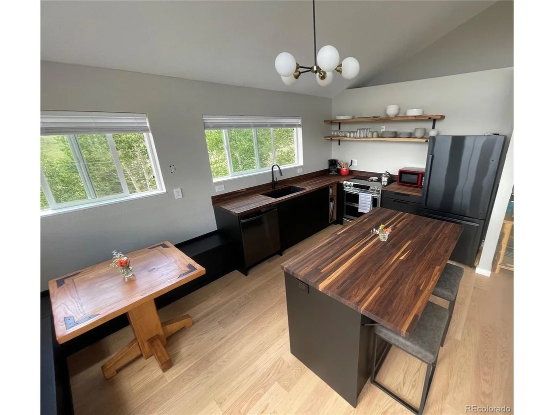 Photo of 69 Noxibee Ct