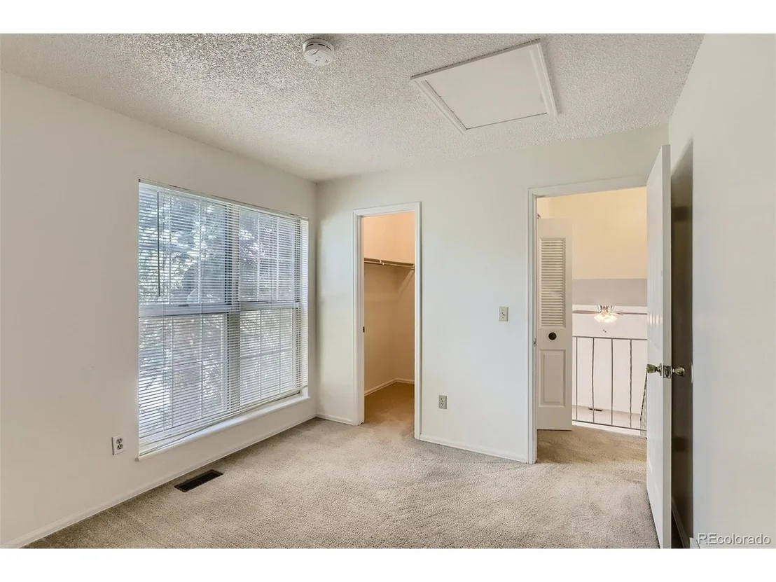Photo of 216 Summit Cir
