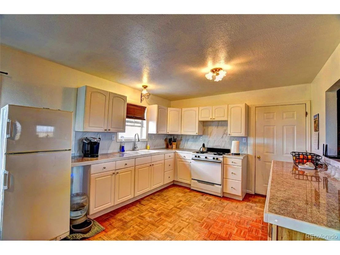 Photo of 350 Antero Dr