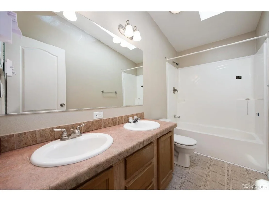 Photo of 293 Apache Pl
