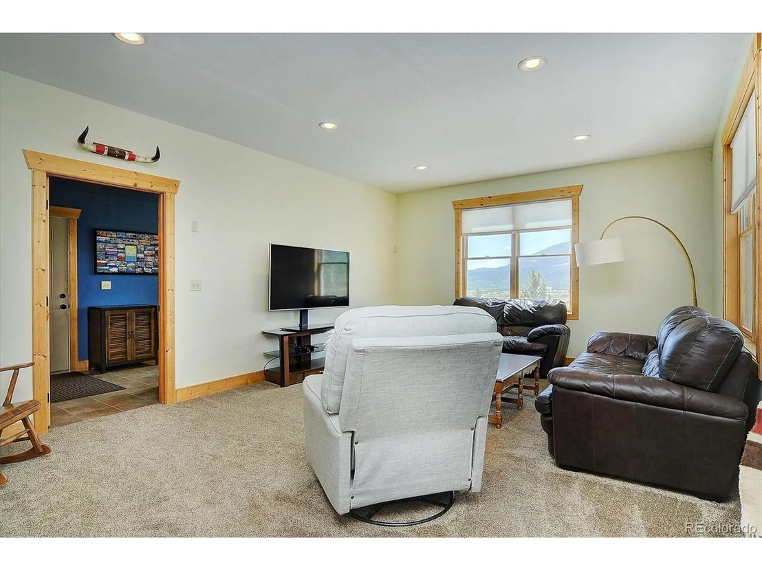 Photo of 8197 Windmill Ln