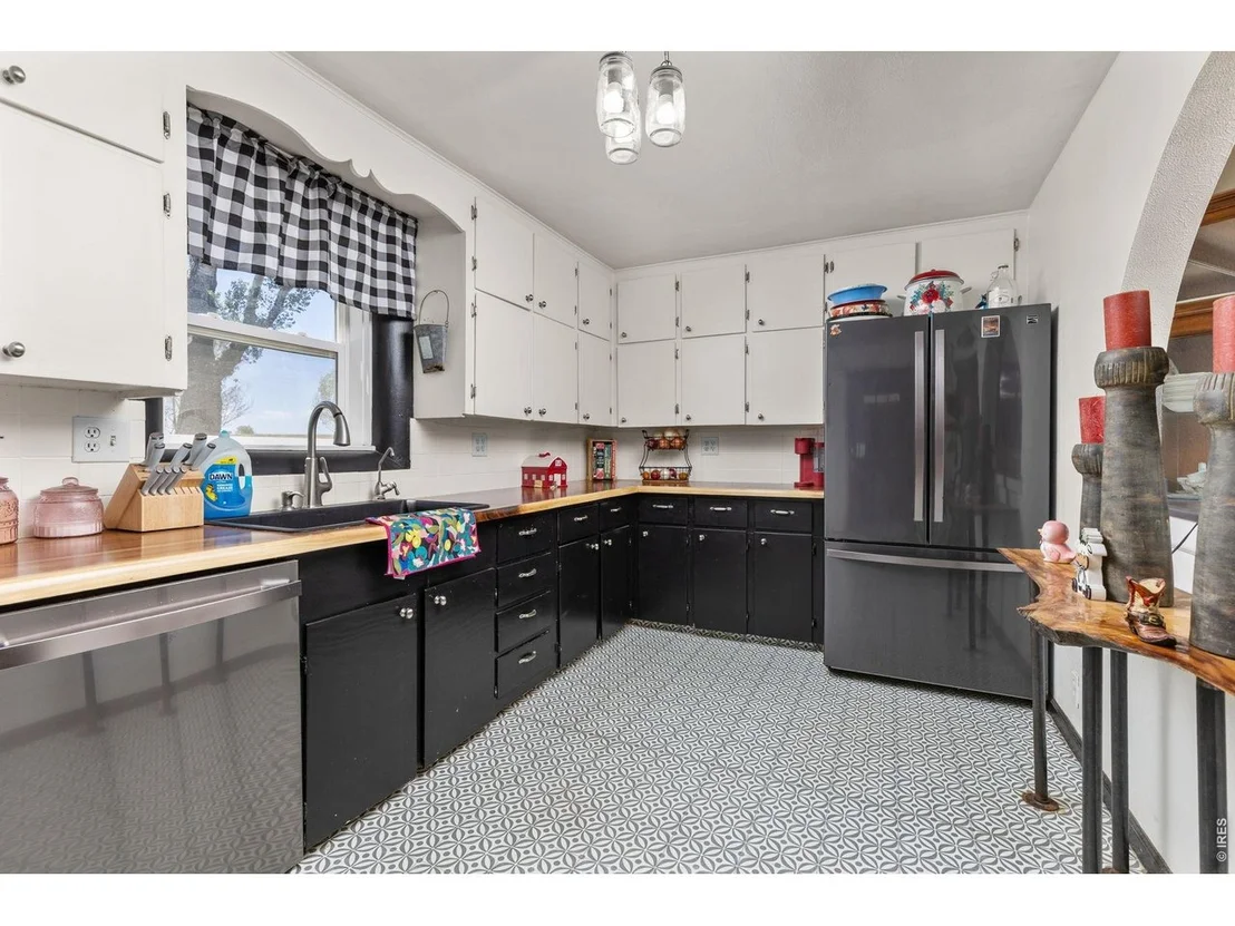 Photo of 21040 County Road 44