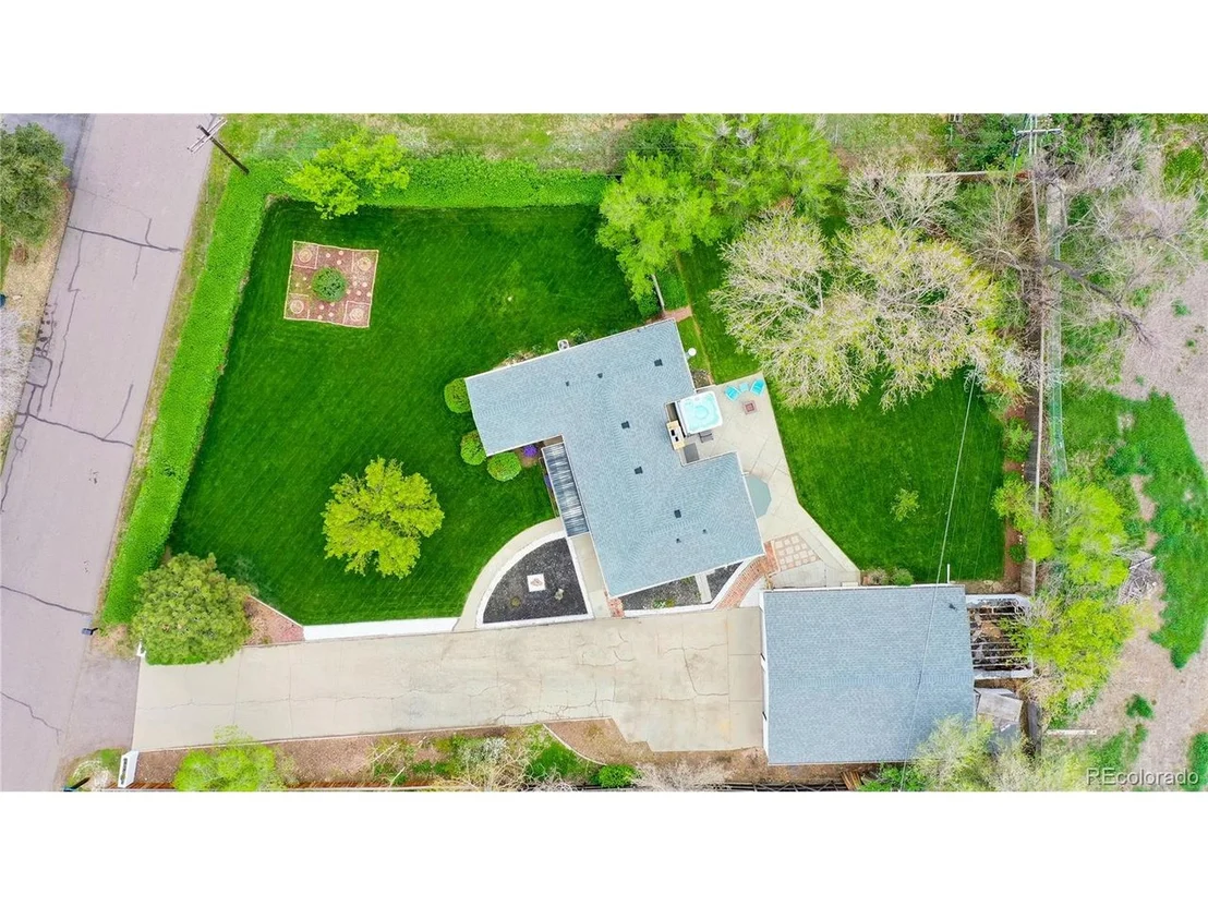 Photo of 7370 Broadview Dr
