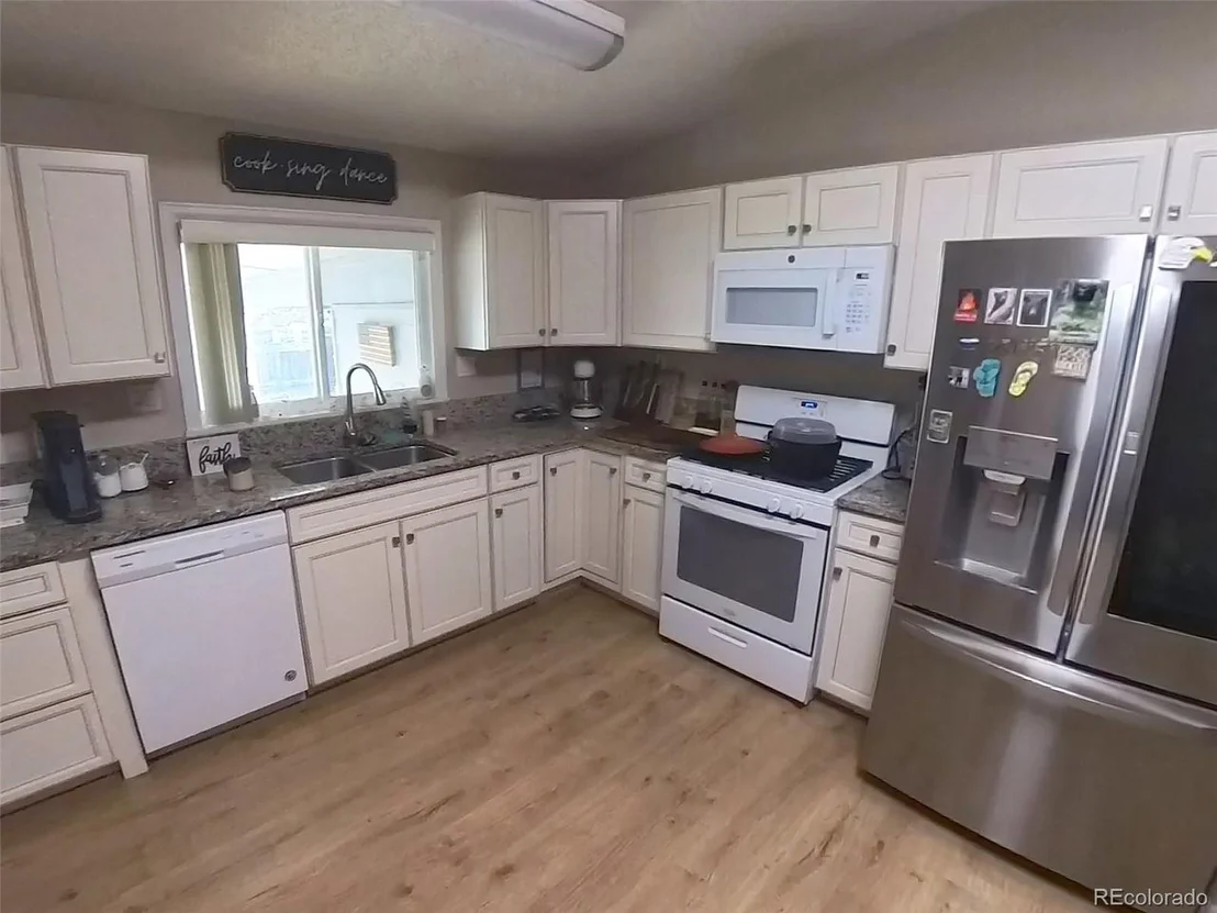 Photo of 232 Harrison Dr