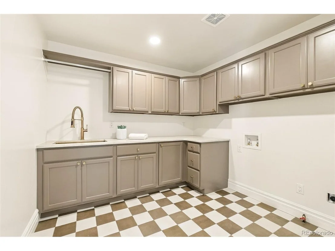 Photo of 15 Foxtail Cir