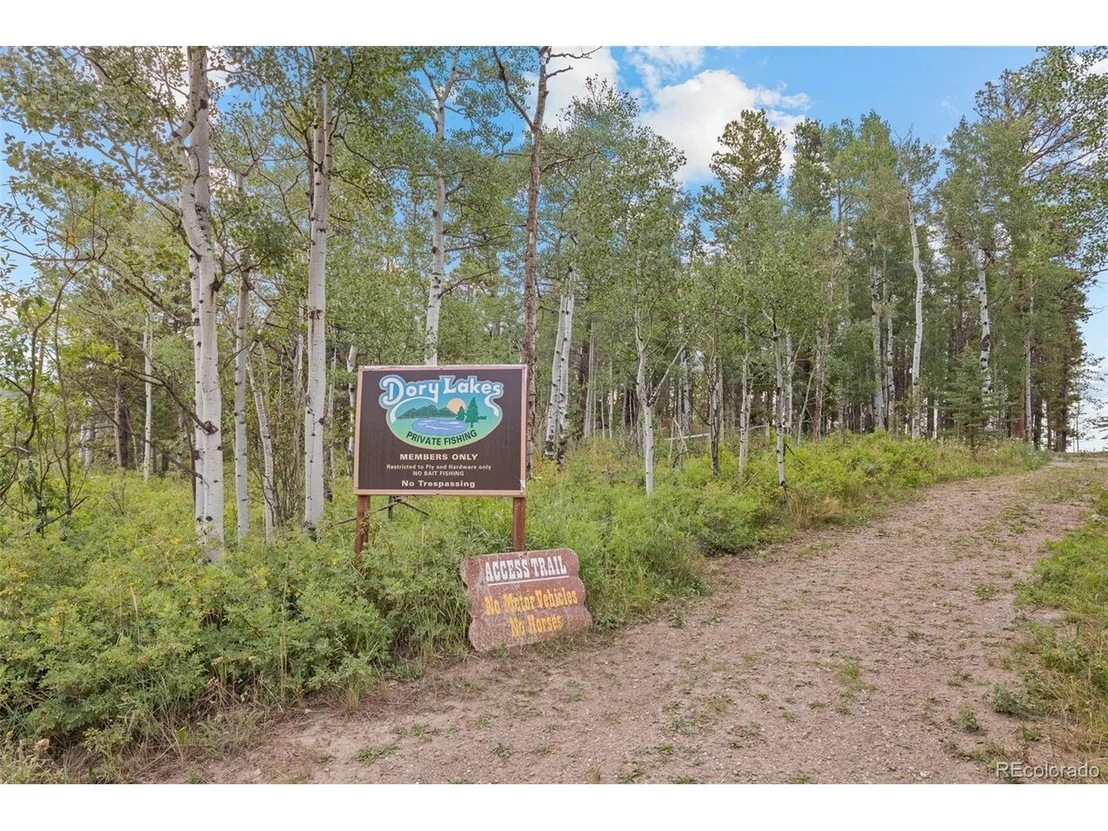 Photo of 424 W Dory Way