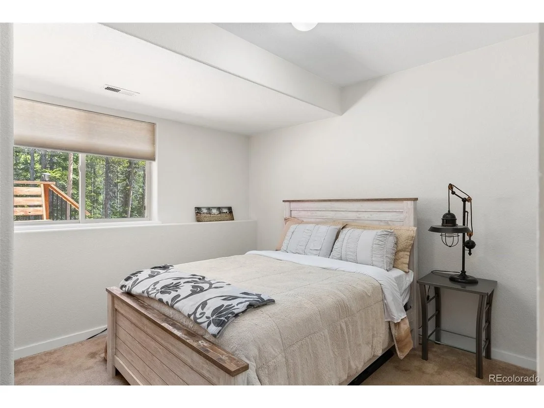 Photo of 400 Upper Forest Rd