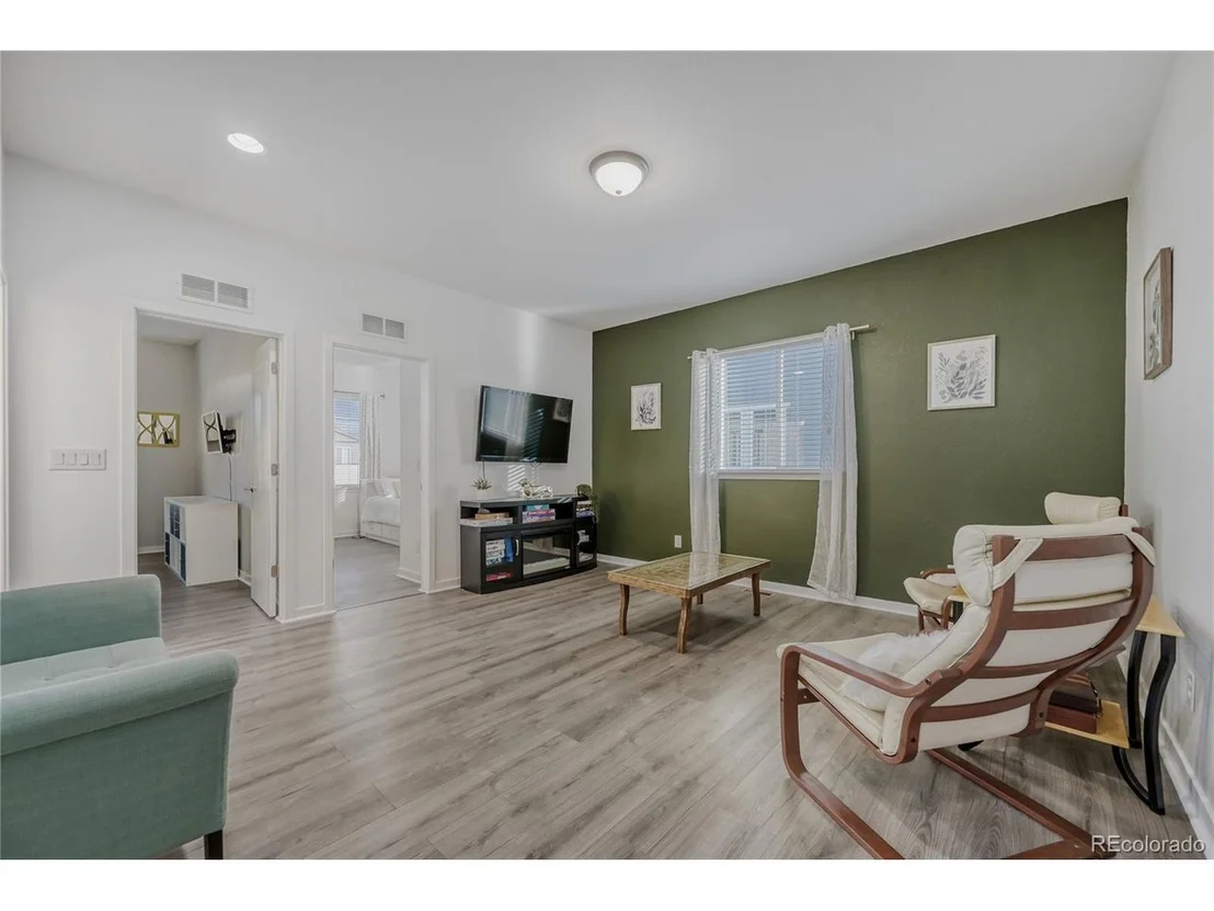 Photo of 37 Starlight Cir