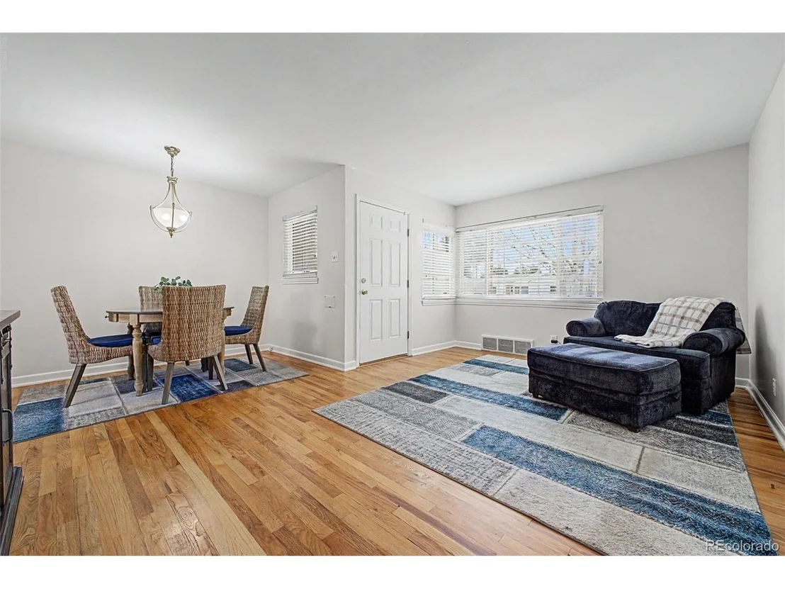 Photo of 1156 Lansing St