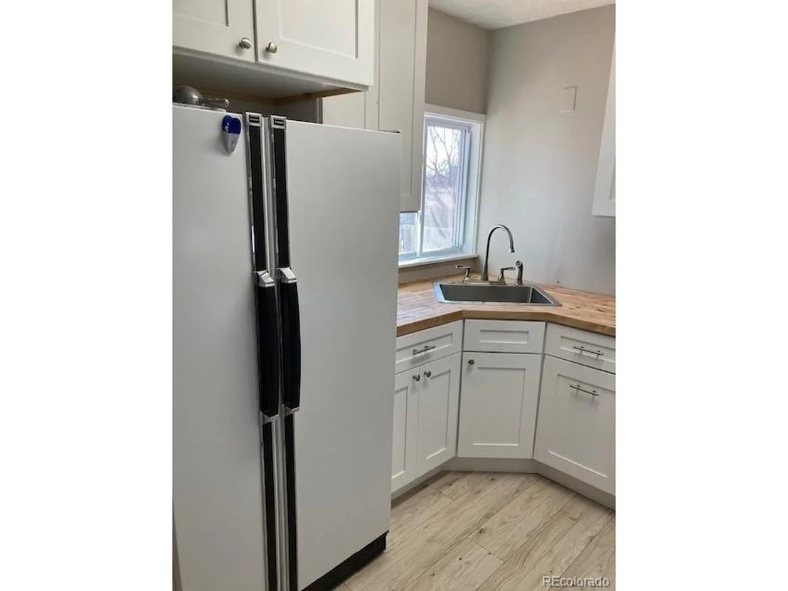 Photo of 102 3rd St
