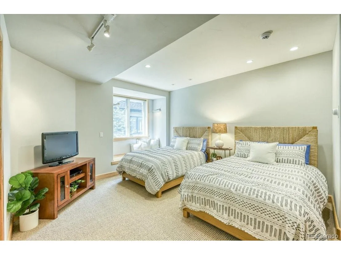 Photo of 88 Masters Dr