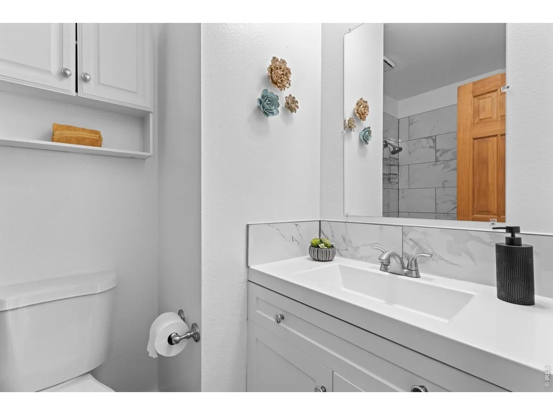 Photo of 1685 Geneva Cir