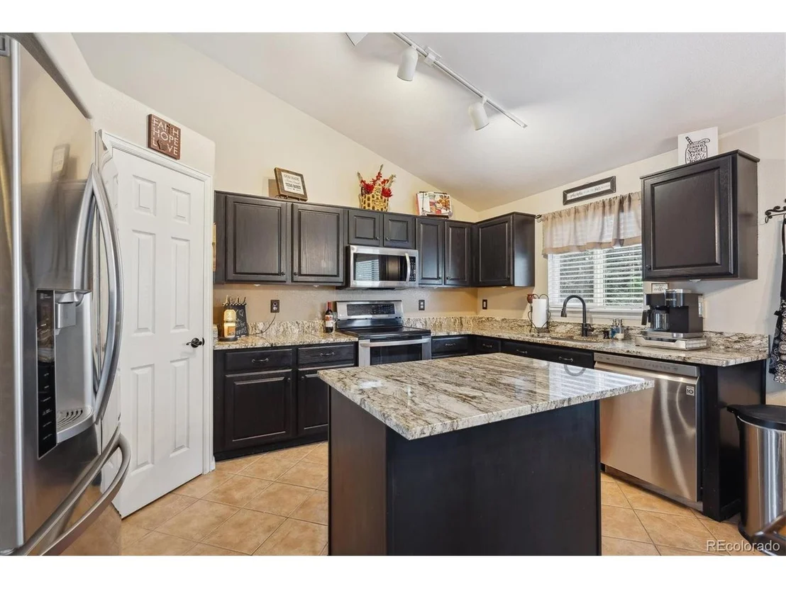 Photo of 23634 Broadmoor Dr