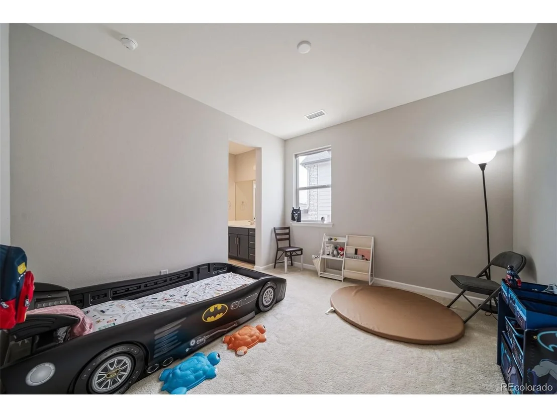 Photo of 5699 Amarosa Dr