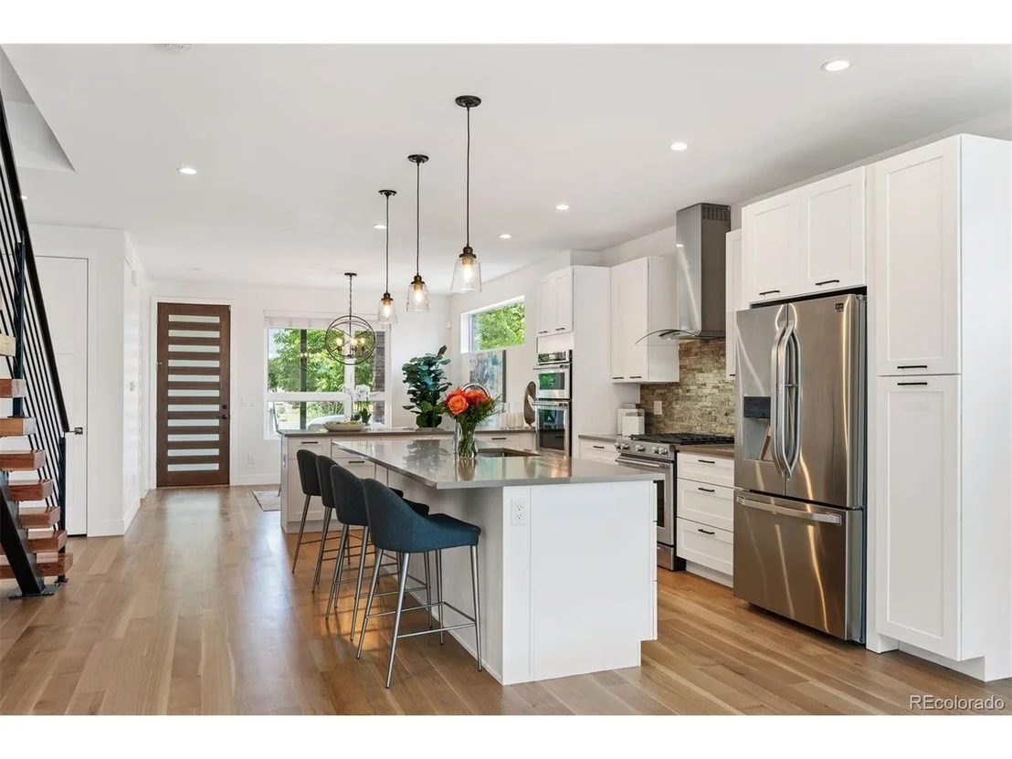 Photo of 2114 Lowell Blvd