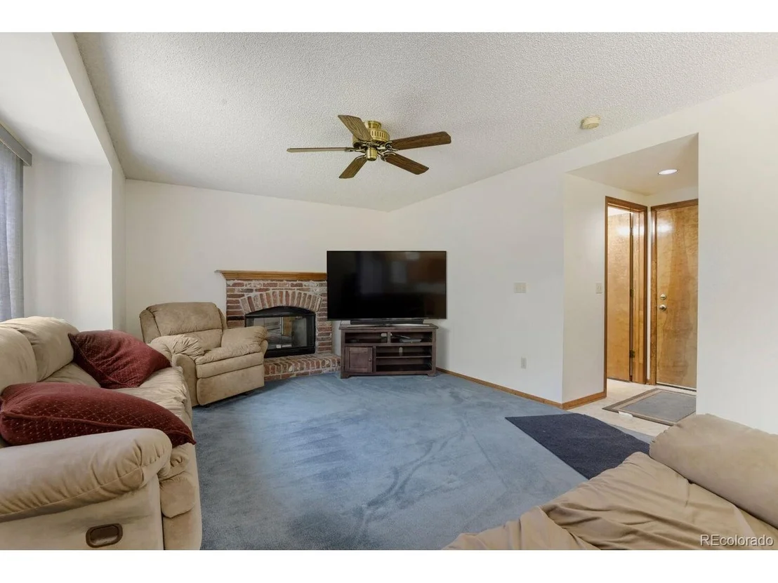 Photo of 6254 Laguna Cir