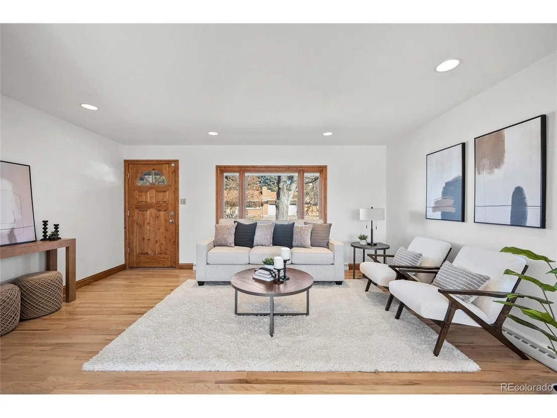 Photo of 7864 Hampden Cir E