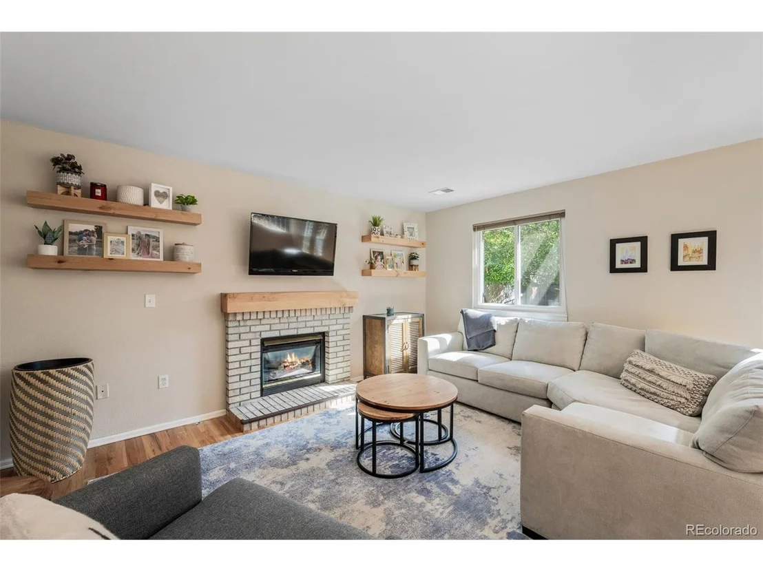 Photo of 8428 Tabor Cir