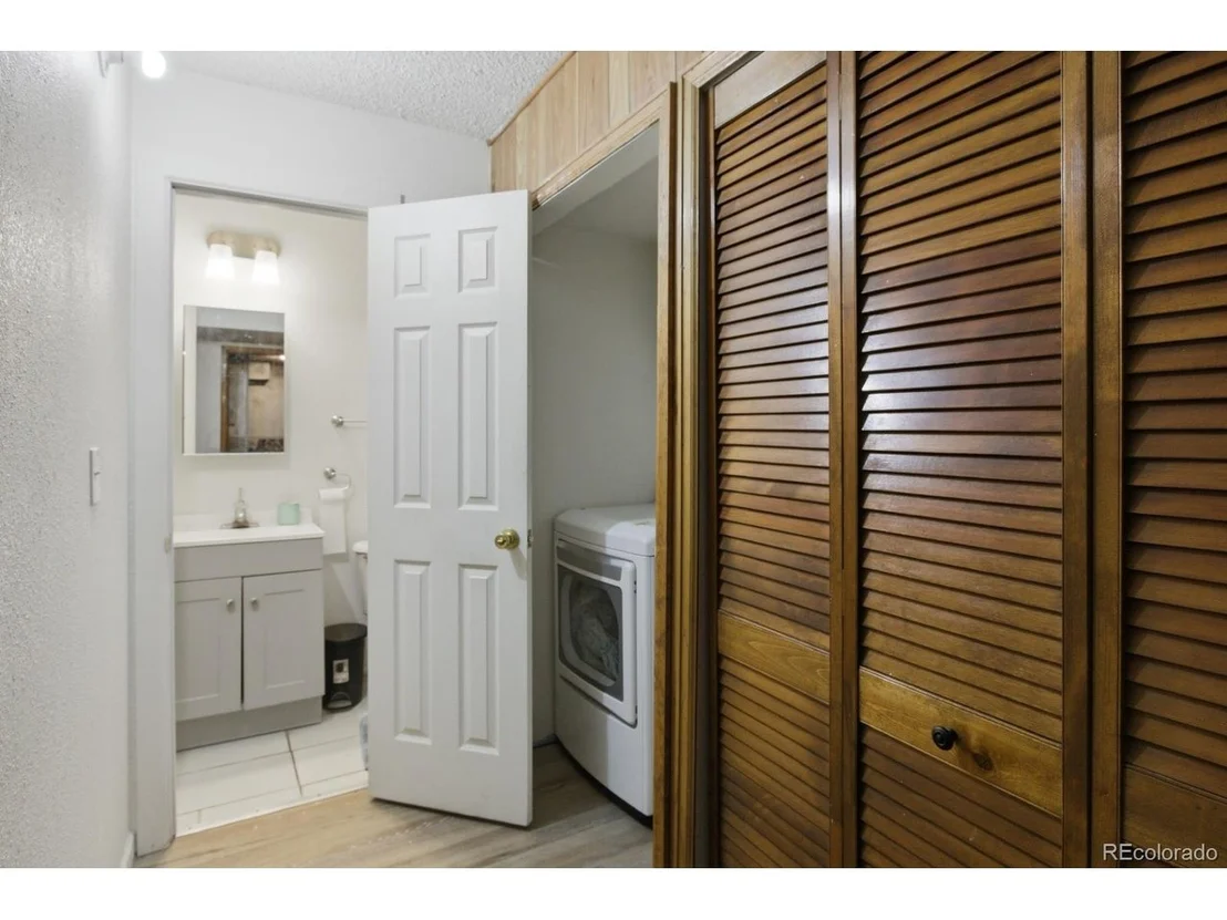 Photo of 18941 E Chaffee Pl