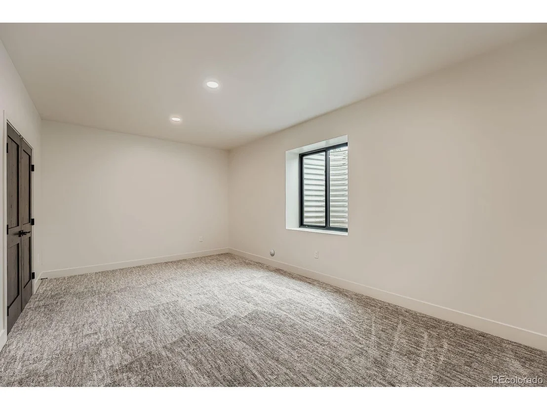 Photo of 1086 Wildberry Ln