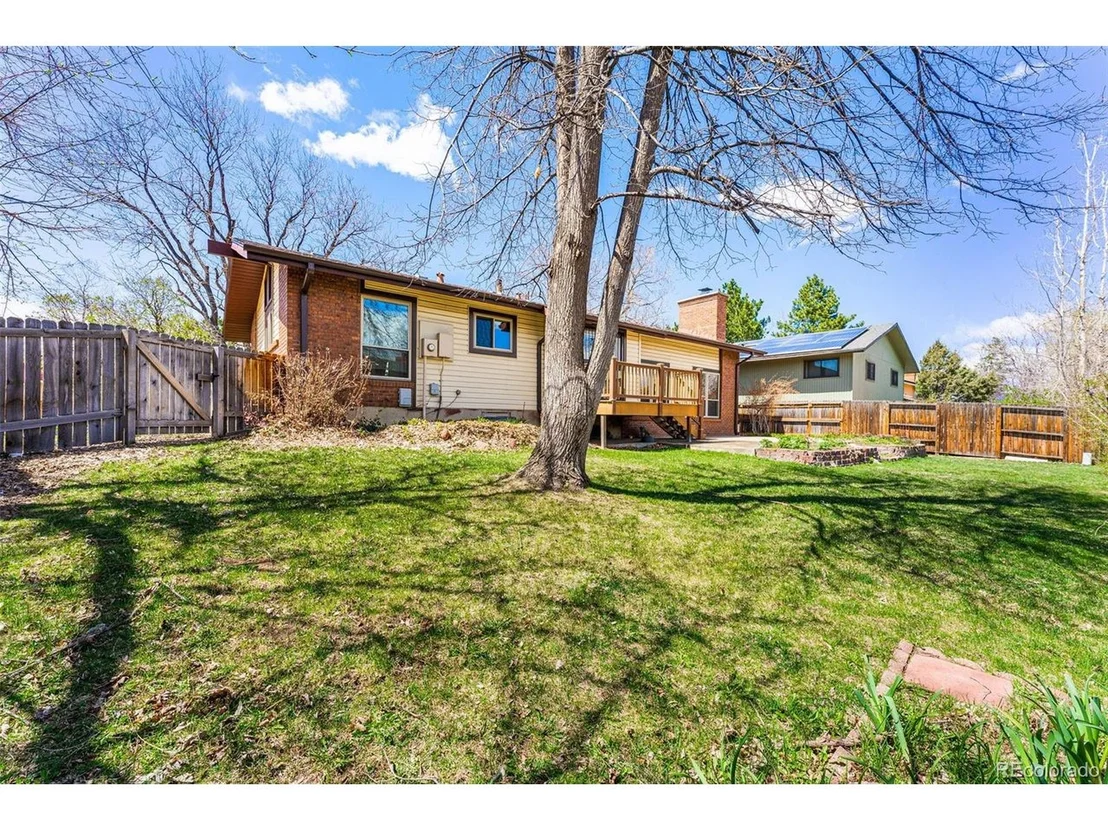 Photo of 572 Blackhawk Rd