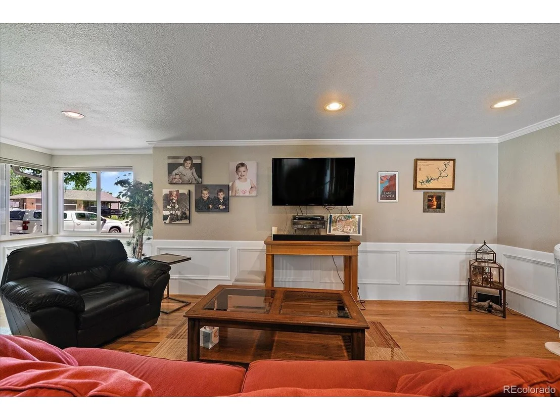 Photo of 6377 Otis St