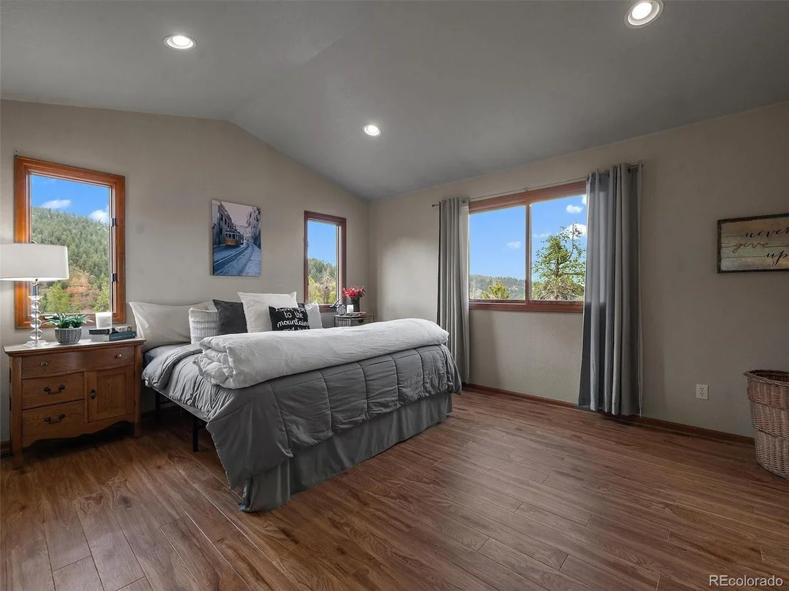 Photo of 34878 Forest Estates Rd