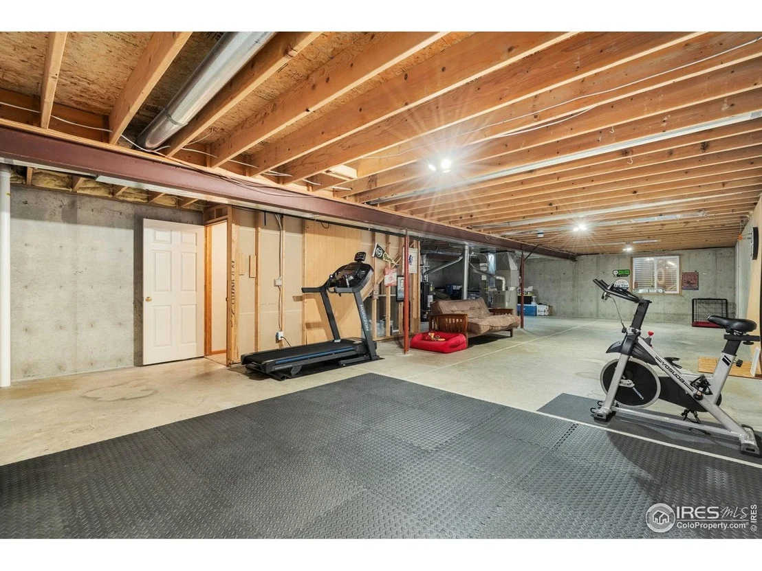 Photo of 305 Amber Dr
