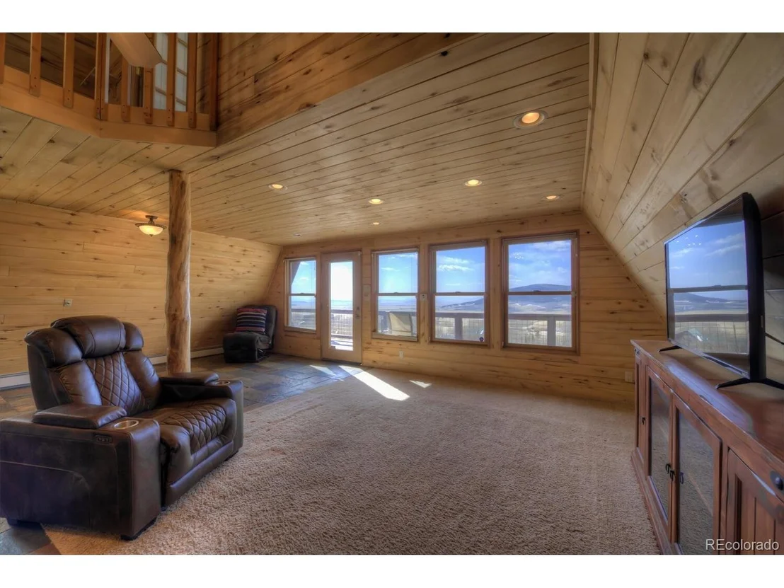 Photo of 257 Round Hill Rd