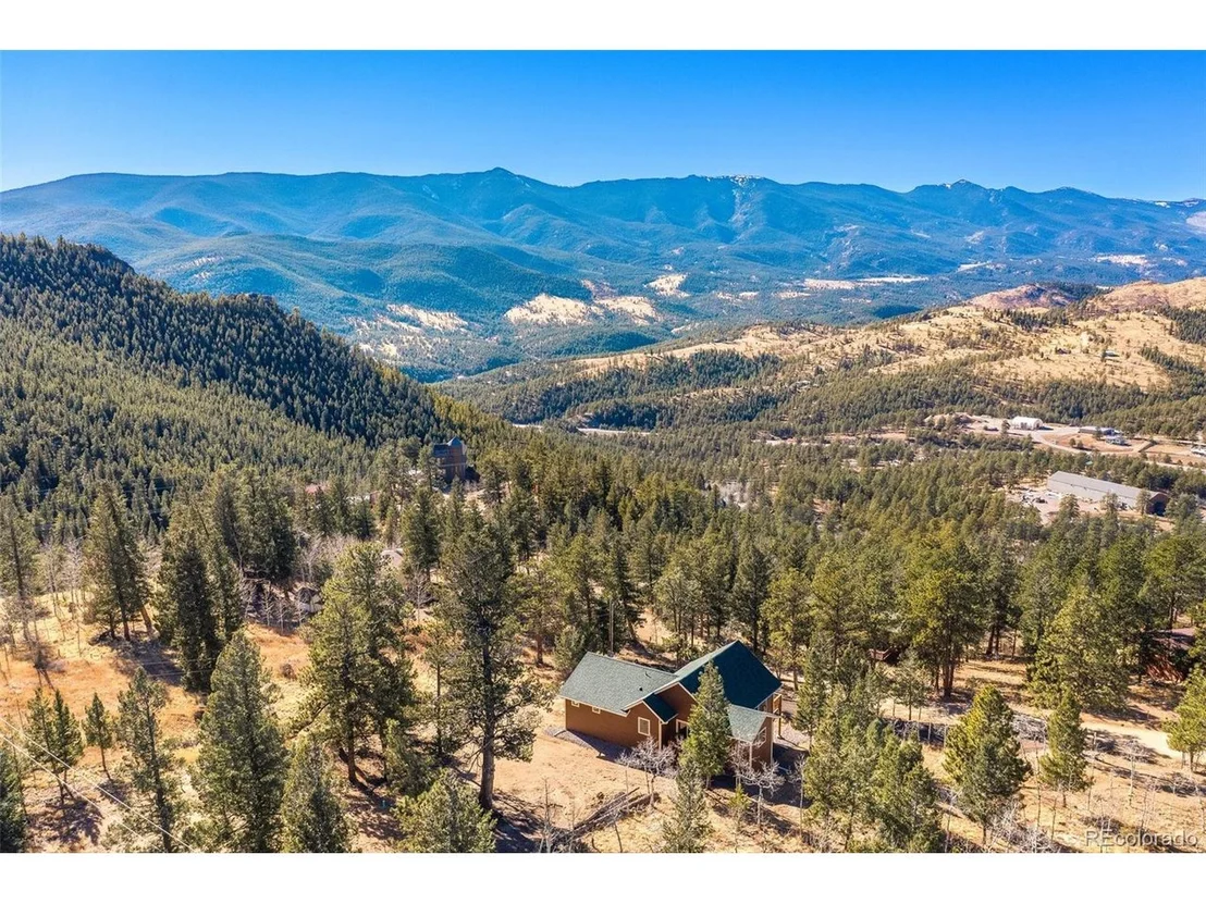 Photo of 544 Aspen Ln