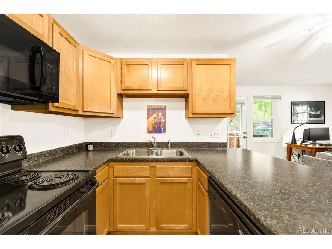 Photo of Unit 210 at 1405 Broadway
