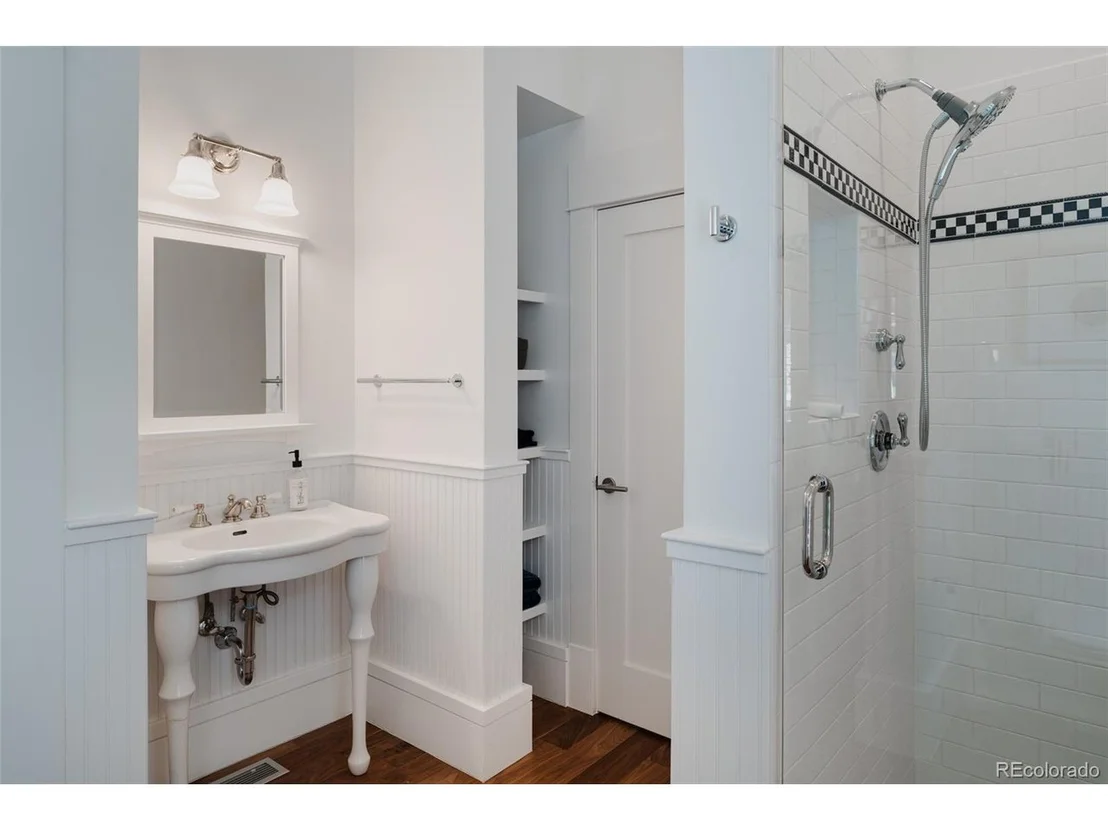Photo of 504 Marine St