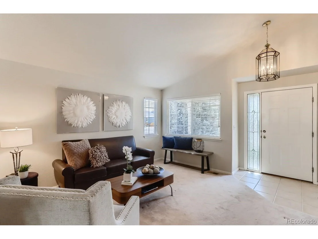Photo of 738 Sandpoint Dr