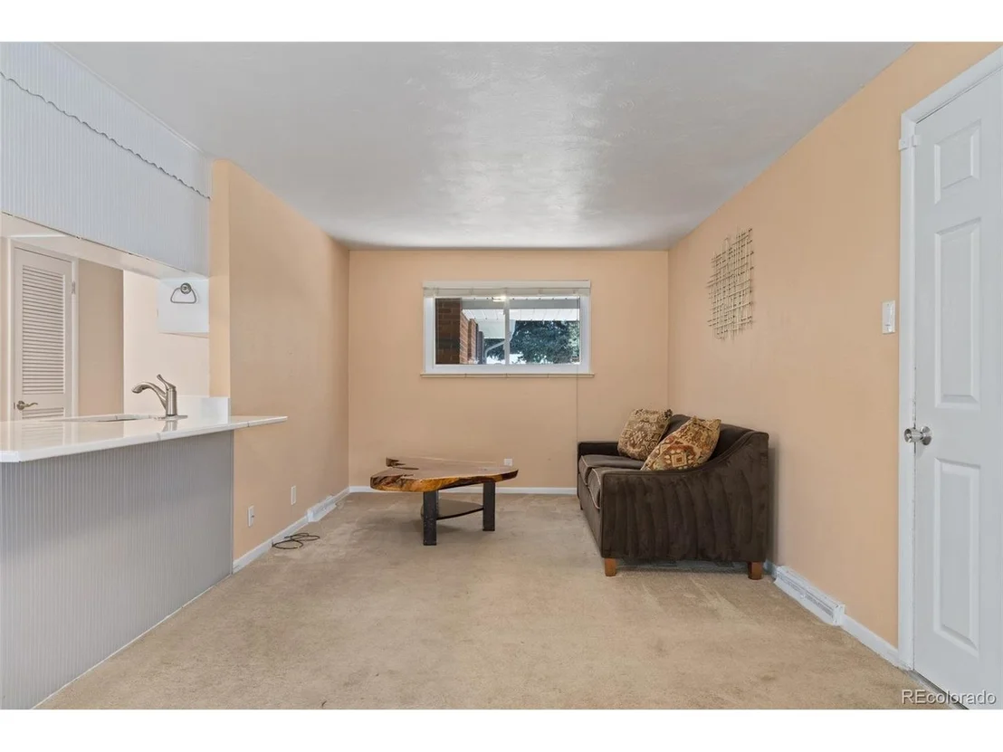 Photo of 5997 Flower St