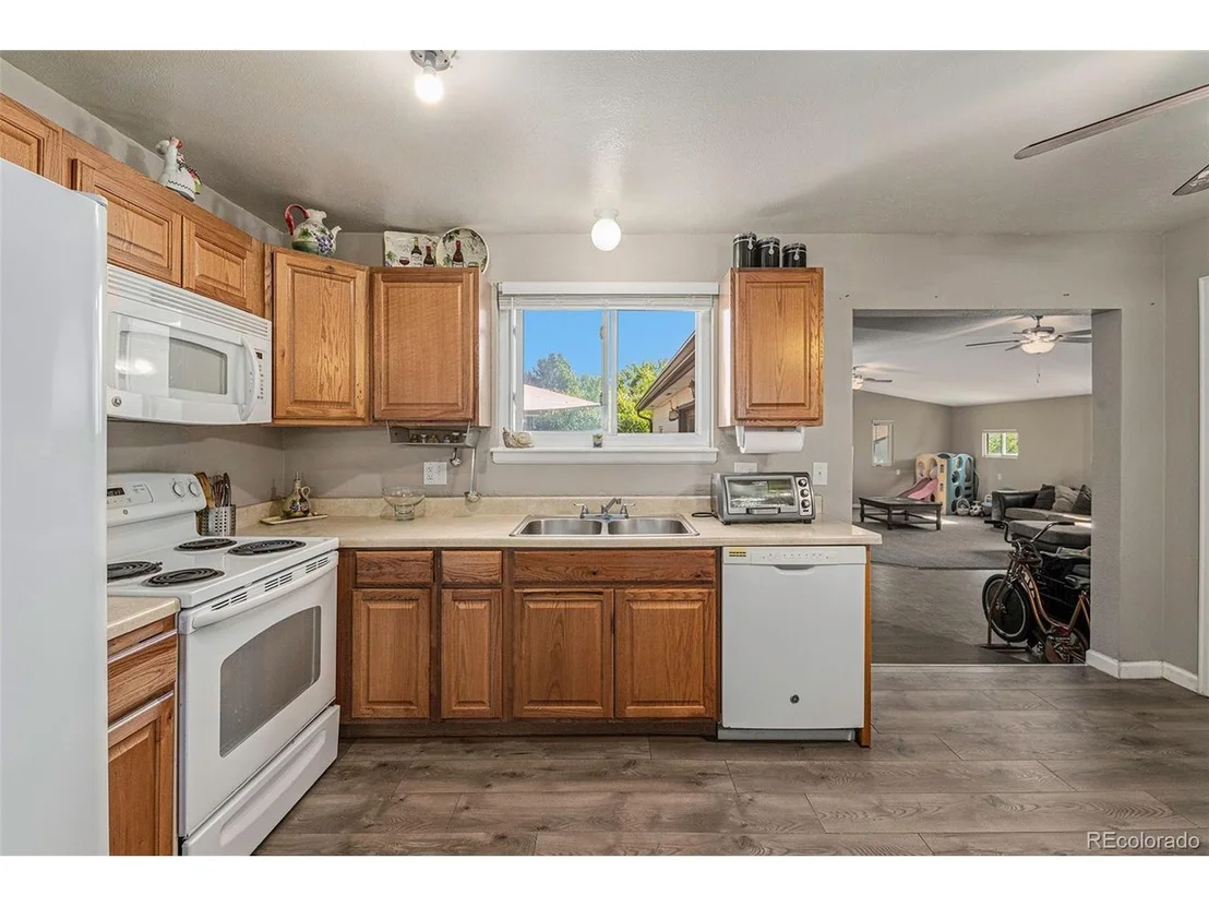 Photo of 15121 Mitchell Pl