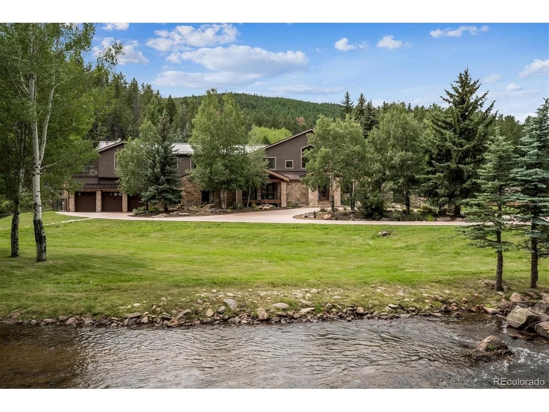Photo of 33114 Upper Bear Creek Rd