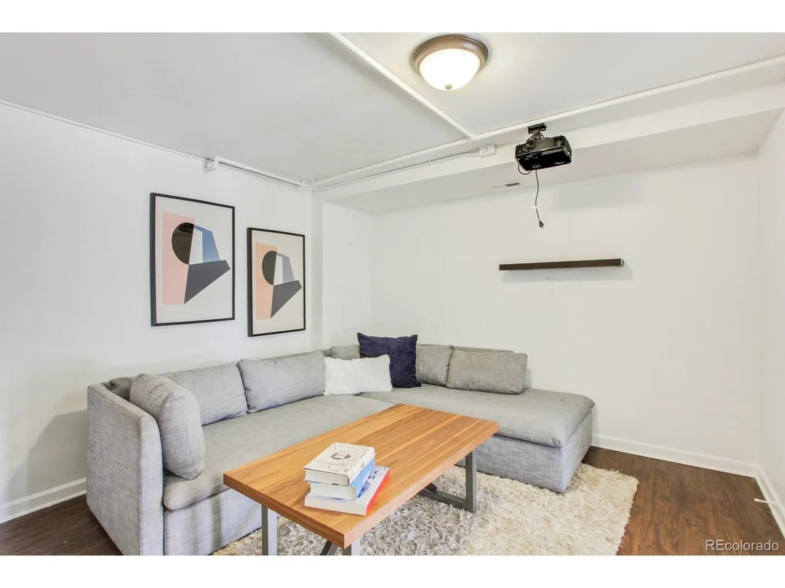 Photo of 3473 W 9th Ave