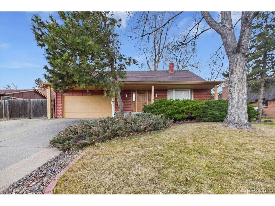 Photo of 9738 Sierra Dr