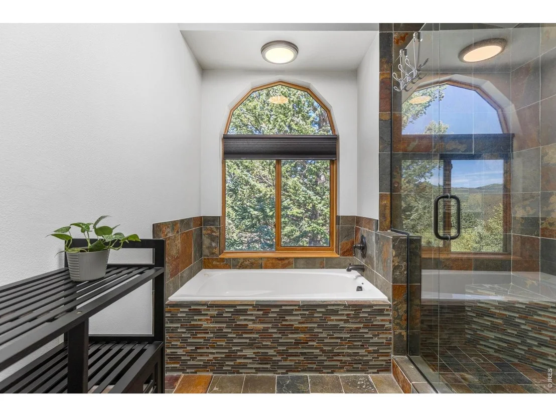Photo of 428 Aspen Ln